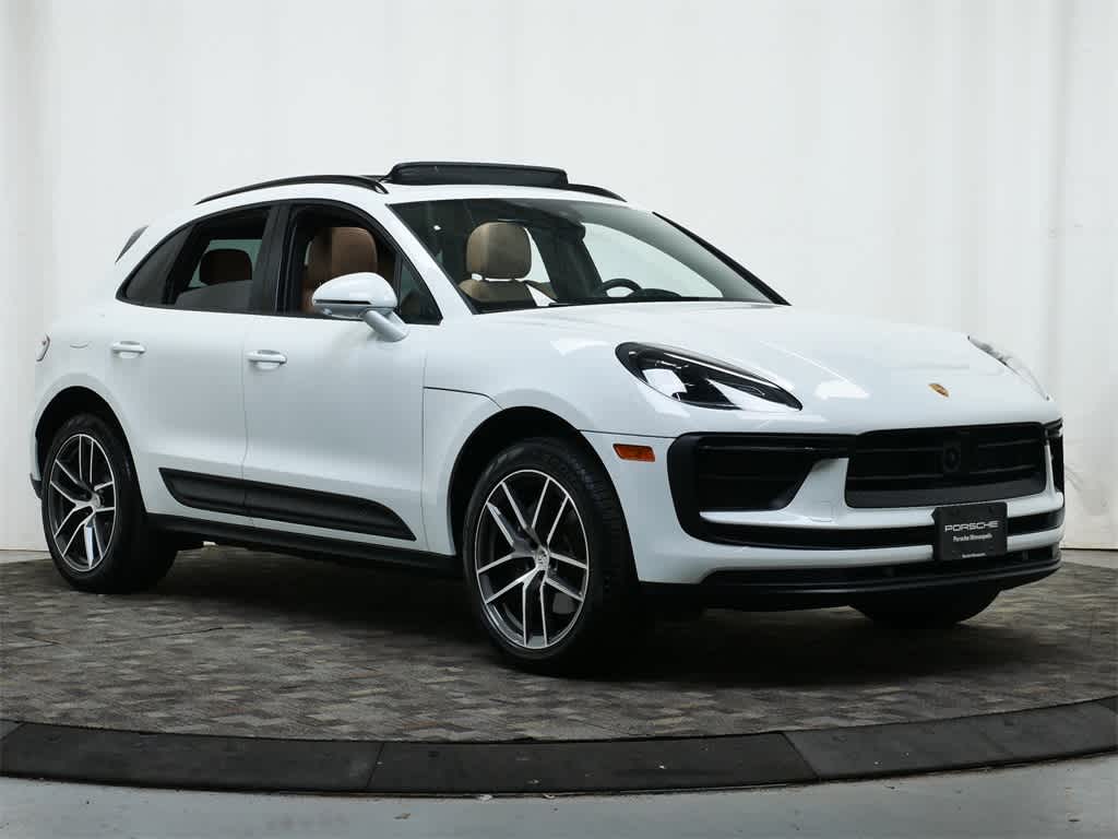 Thumbnail: 2025 Porsche Macan - 9