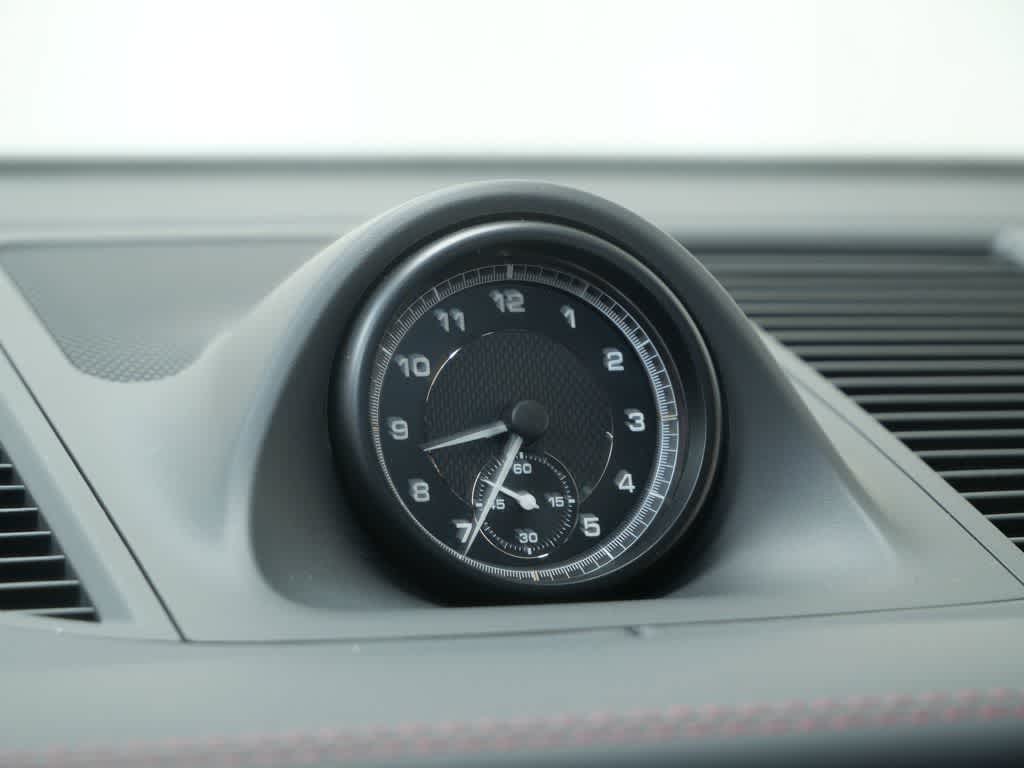 Thumbnail: 2025 Porsche Macan - 25