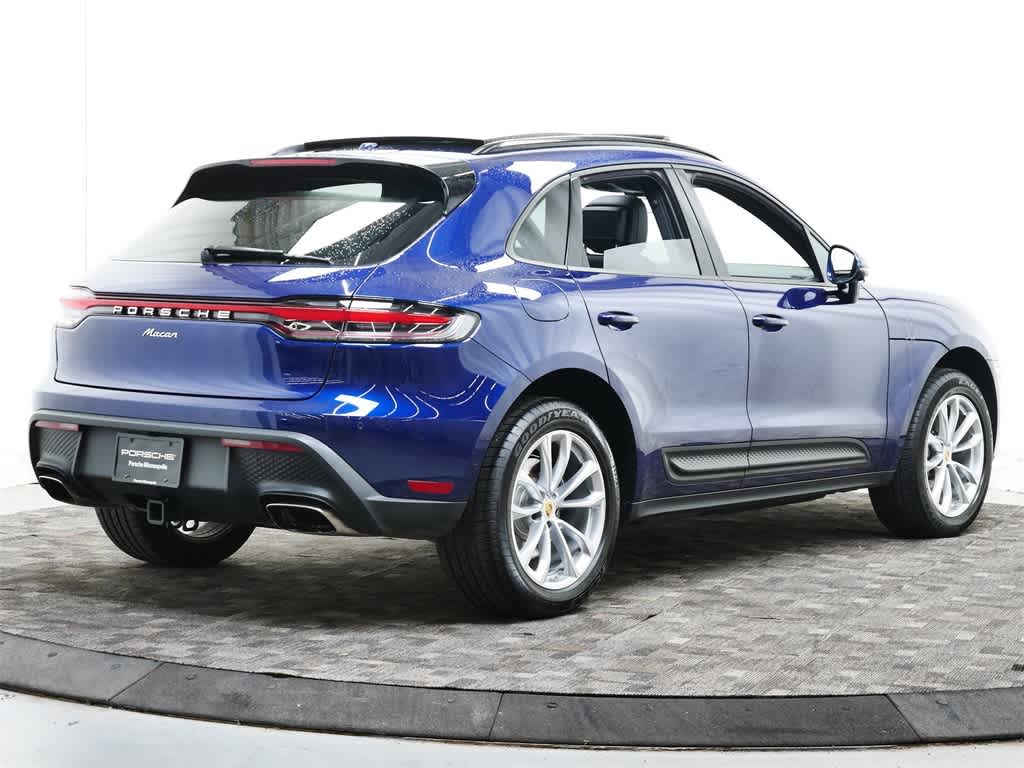 Thumbnail: 2025 Porsche Macan - 7
