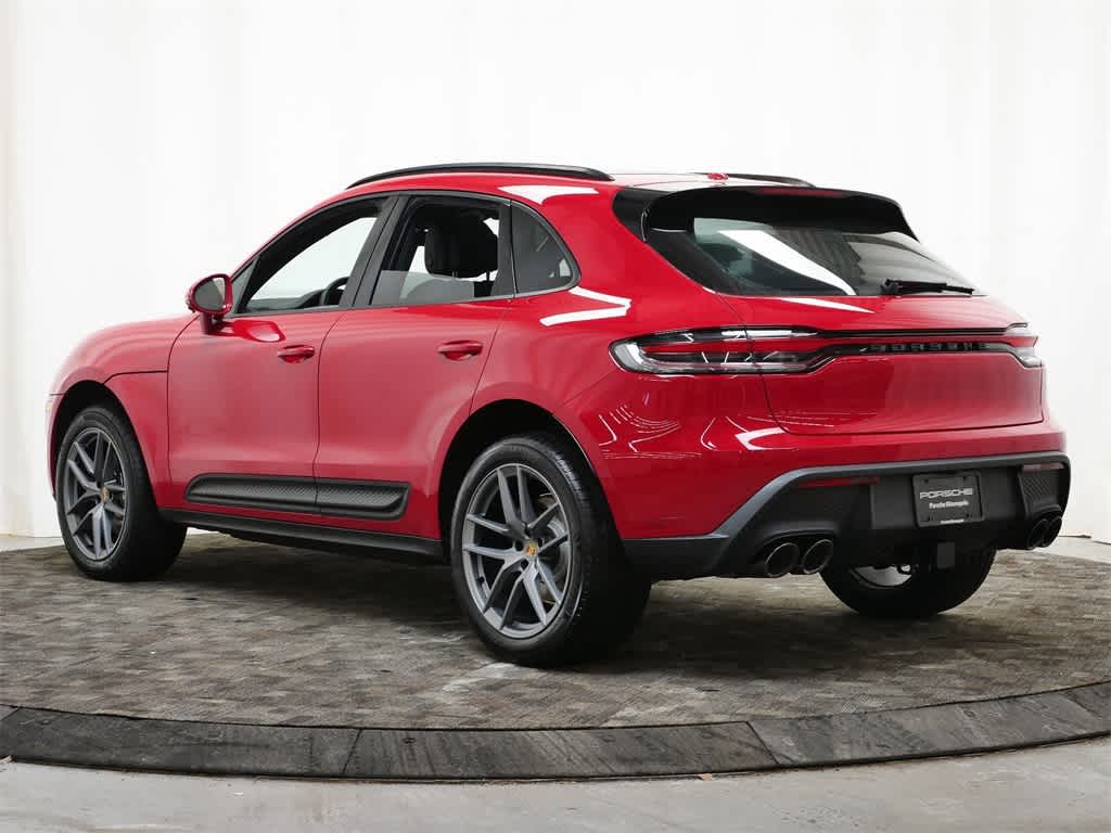 Thumbnail: 2026 Porsche Macan - 3