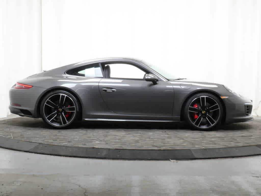 Thumbnail: 2019 Porsche 911 - 8