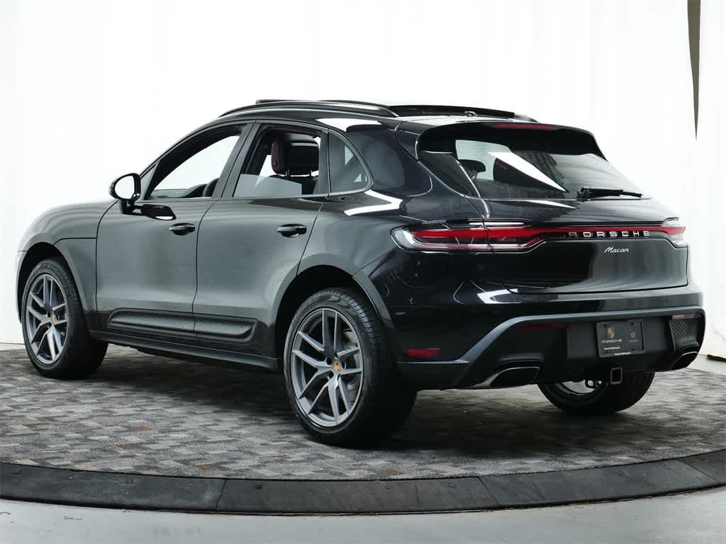 Thumbnail: 2025 Porsche Macan - 3