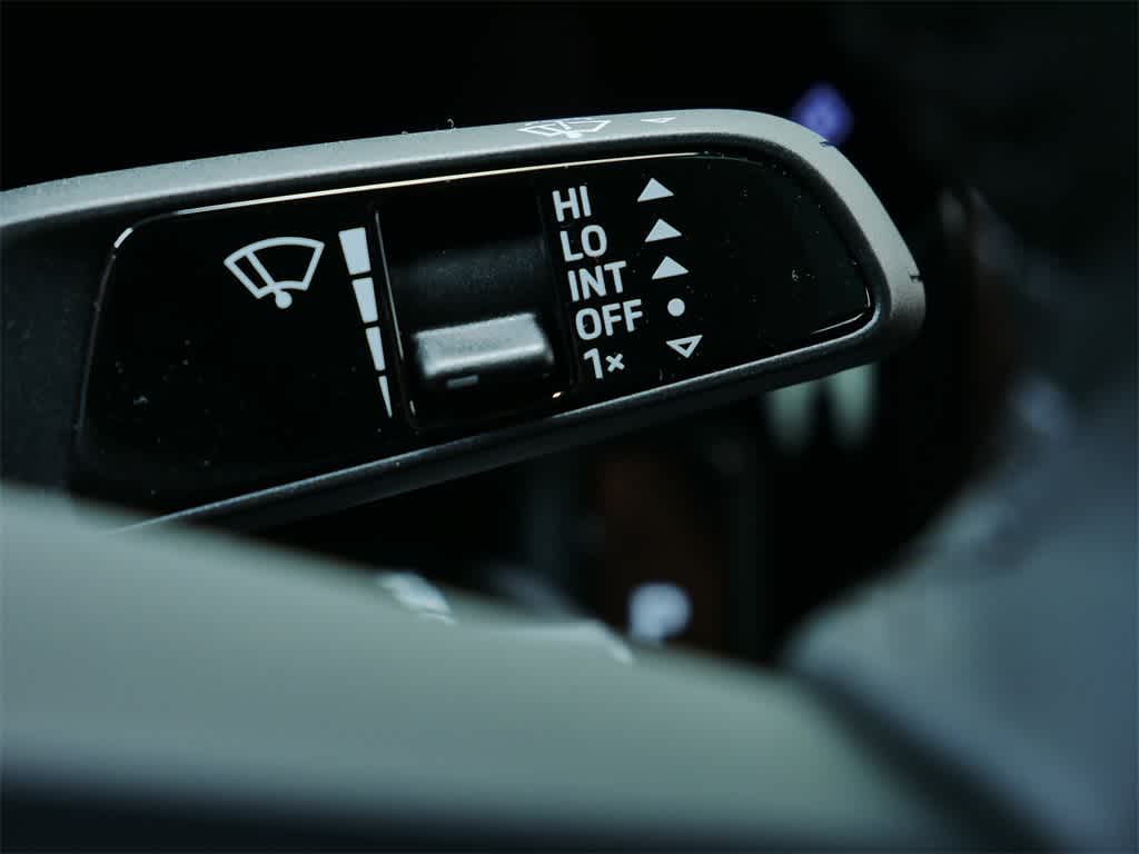 Thumbnail: 2025 Porsche Taycan - 23