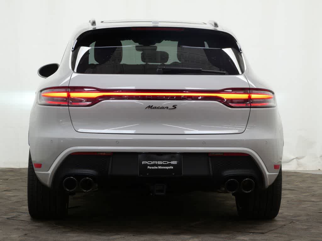 Thumbnail: 2025 Porsche Macan - 6