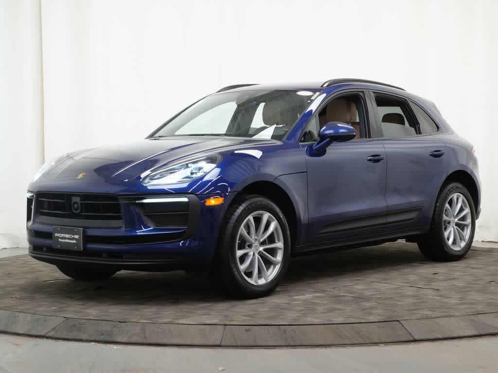 Thumbnail: 2025 Porsche Macan - 1