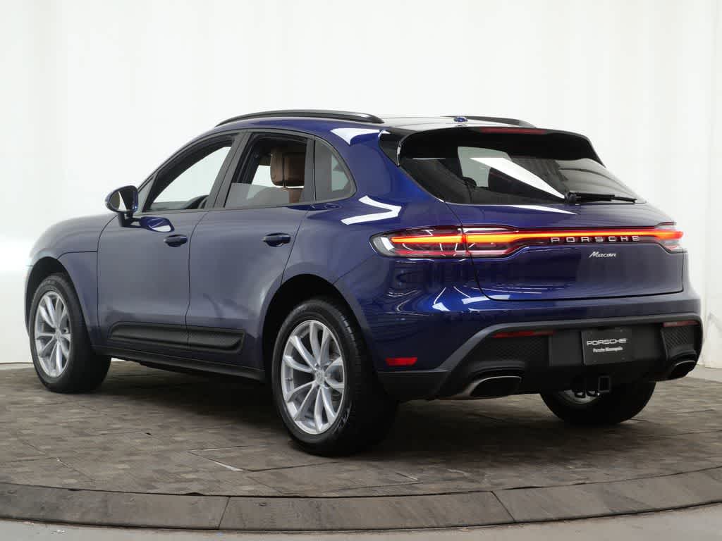 Thumbnail: 2025 Porsche Macan - 3
