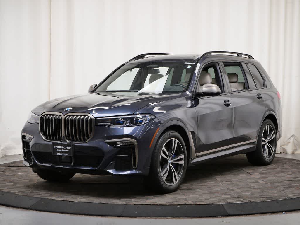 Thumbnail: 2022 BMW M5 - 1