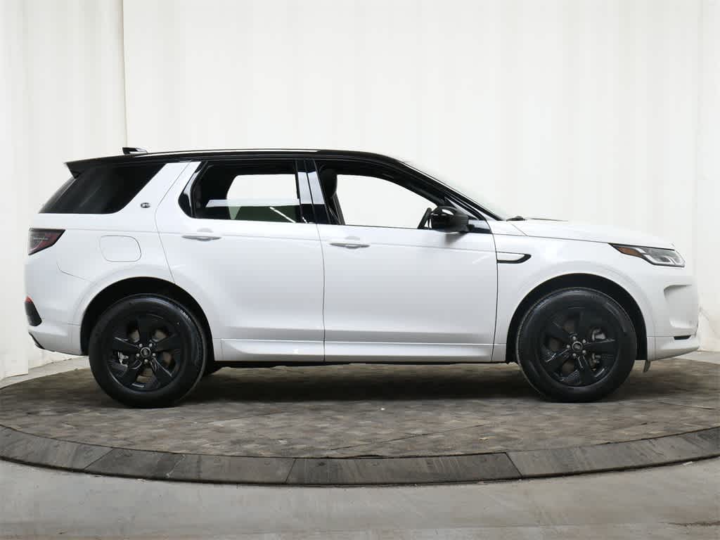 Thumbnail: 2022 Land Rover Discovery Sport - 8