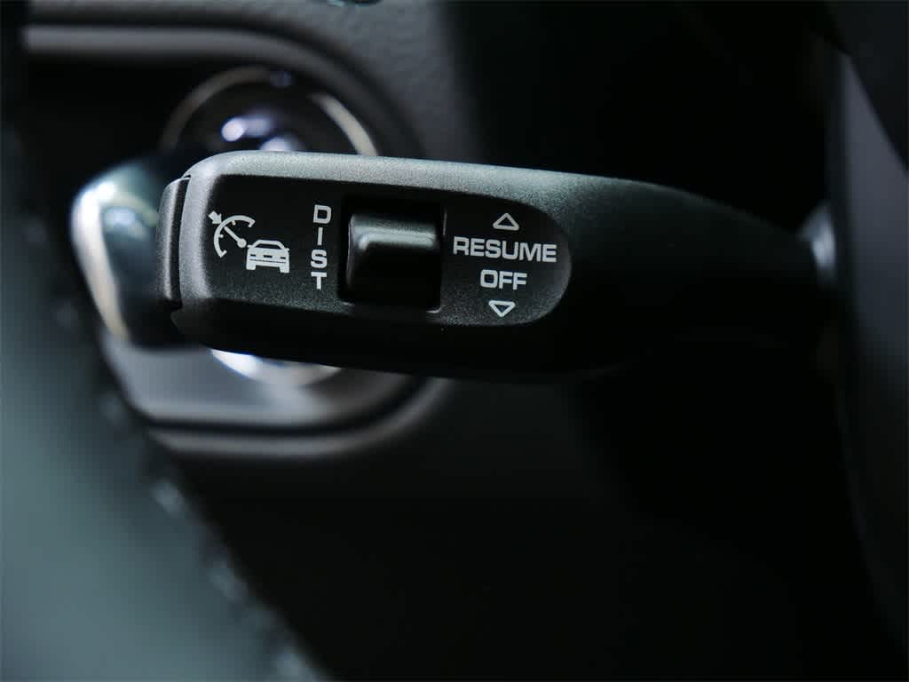 Thumbnail: 2026 Porsche Macan - 19