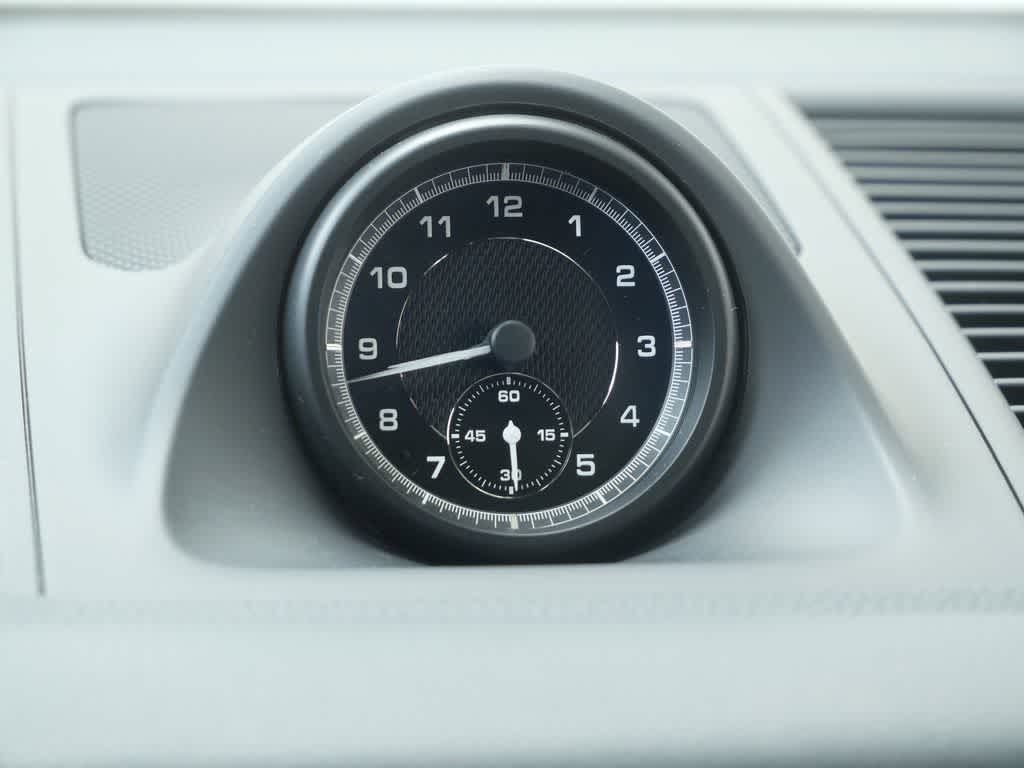 Thumbnail: 2024 Porsche Macan - 25