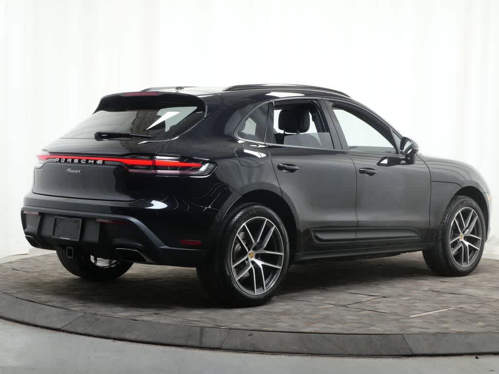 Thumbnail: 2026 Porsche Macan - 7