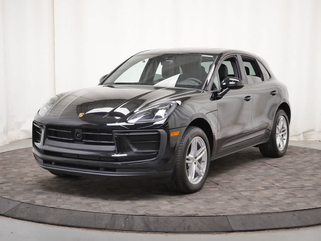 Thumbnail: 2024 Porsche Macan - 1
