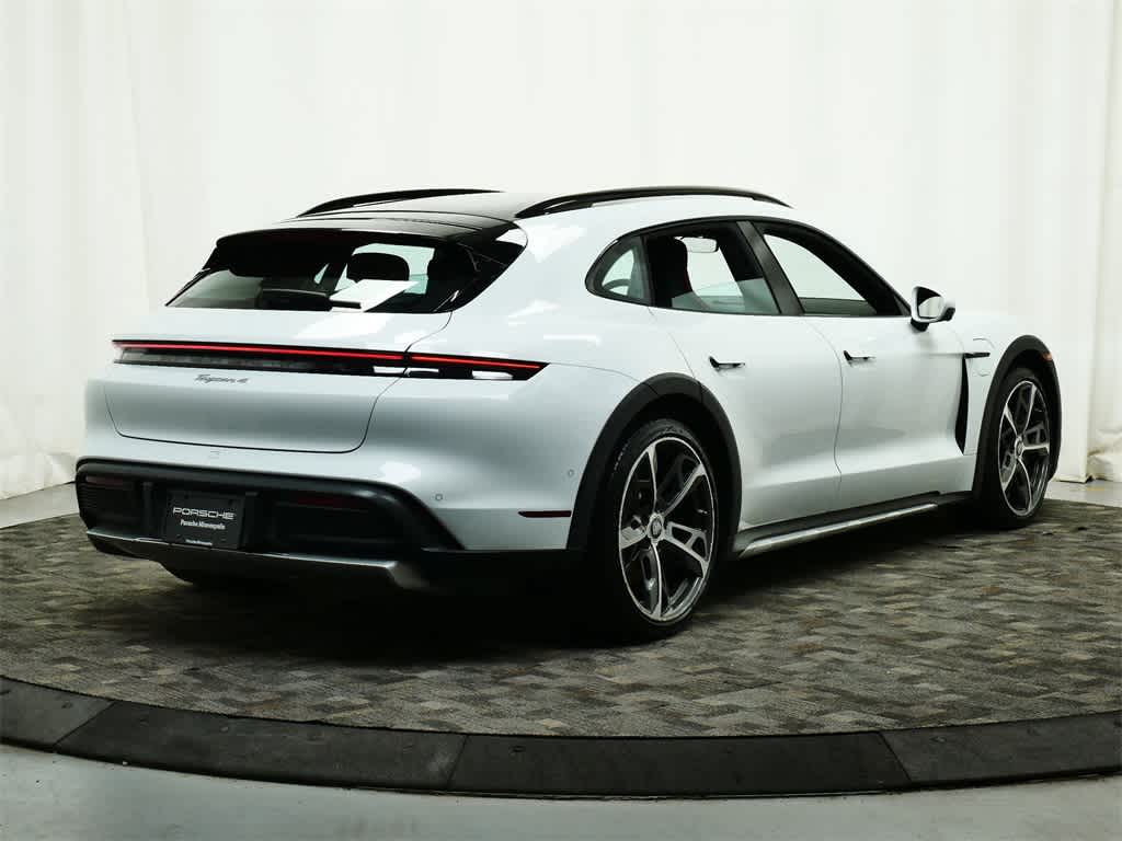 Thumbnail: 2022 Porsche Taycan - 7