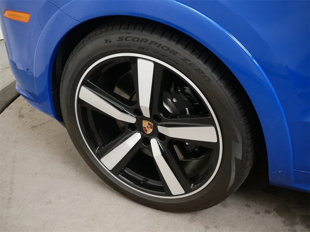 Thumbnail: 2025 Porsche Cayenne - 6
