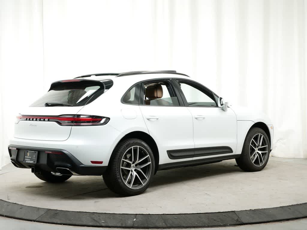 Thumbnail: 2025 Porsche Macan - 7