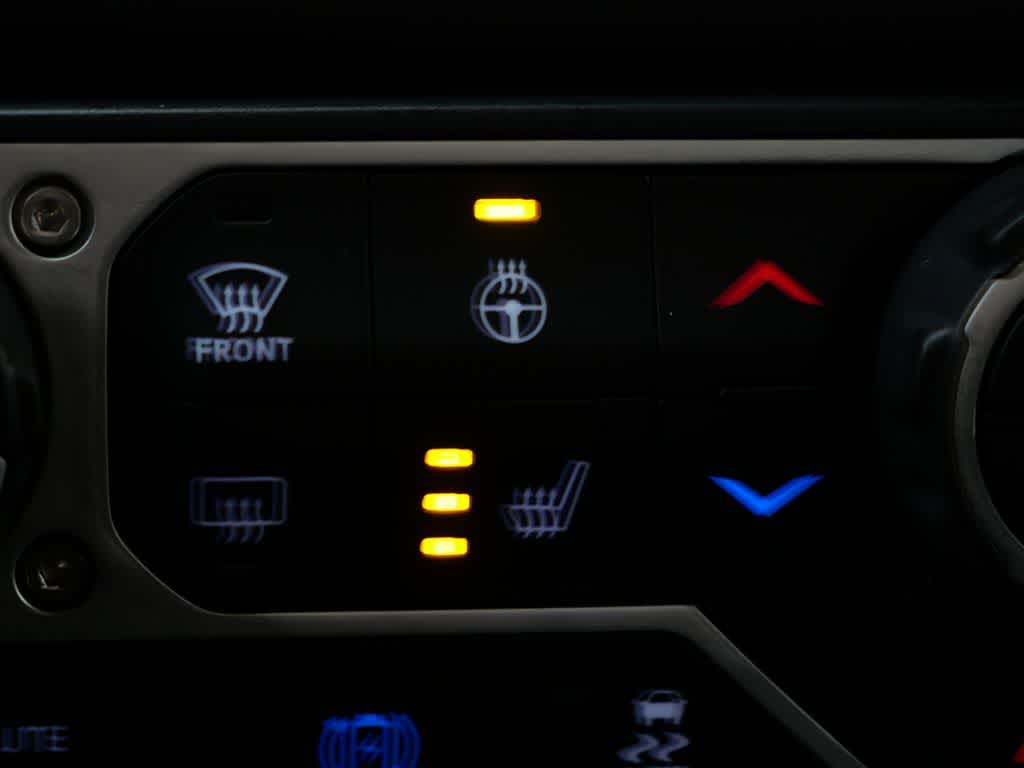 Thumbnail: 2022 Jeep Wrangler - 26