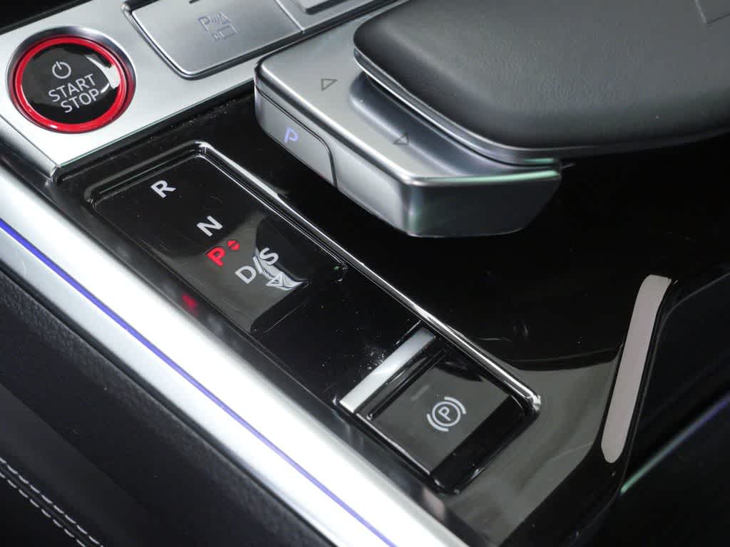 Thumbnail: 2024 Audi SQ8 e-tron - 25