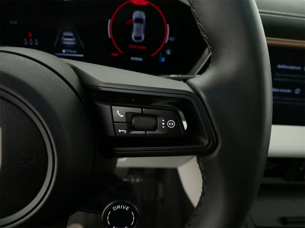Thumbnail: 2024 Porsche Macan - 21