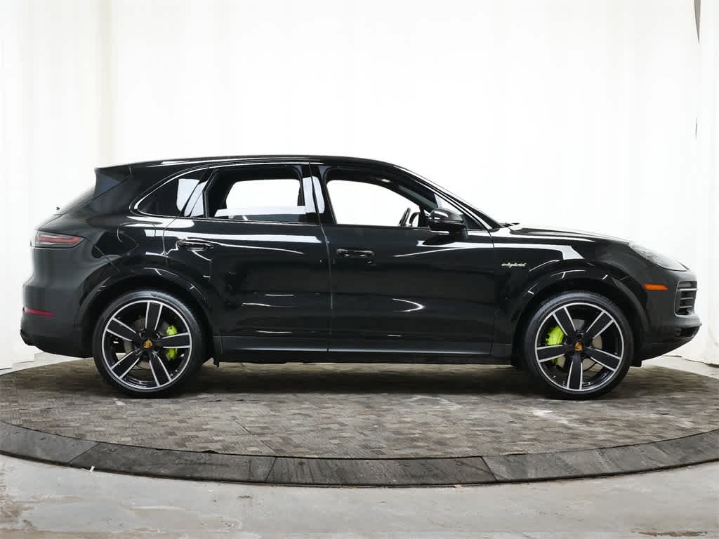 Thumbnail: 2023 Porsche Cayenne - 8