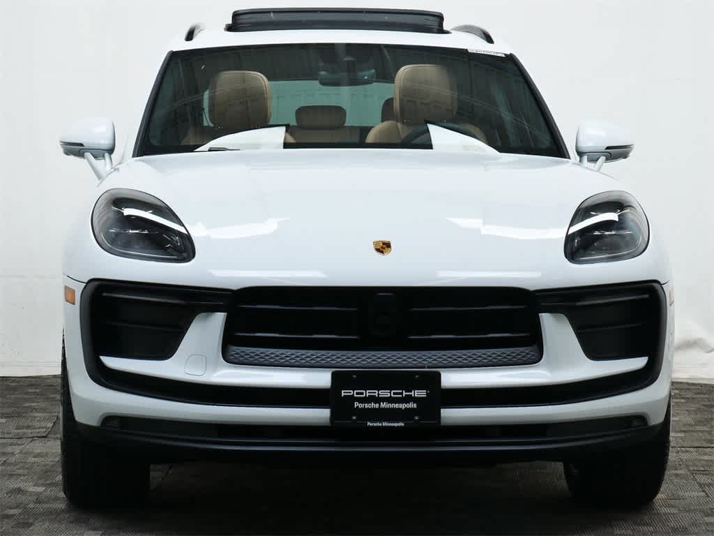 Thumbnail: 2025 Porsche Macan - 10