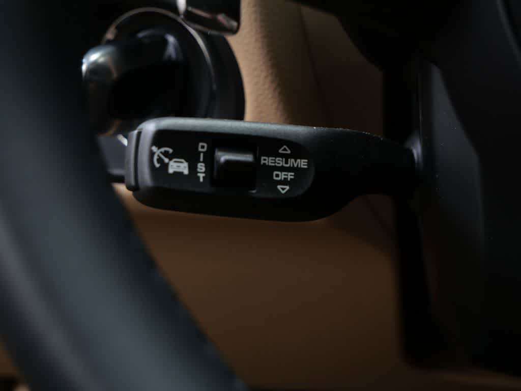 Thumbnail: 2025 Porsche Macan - 19