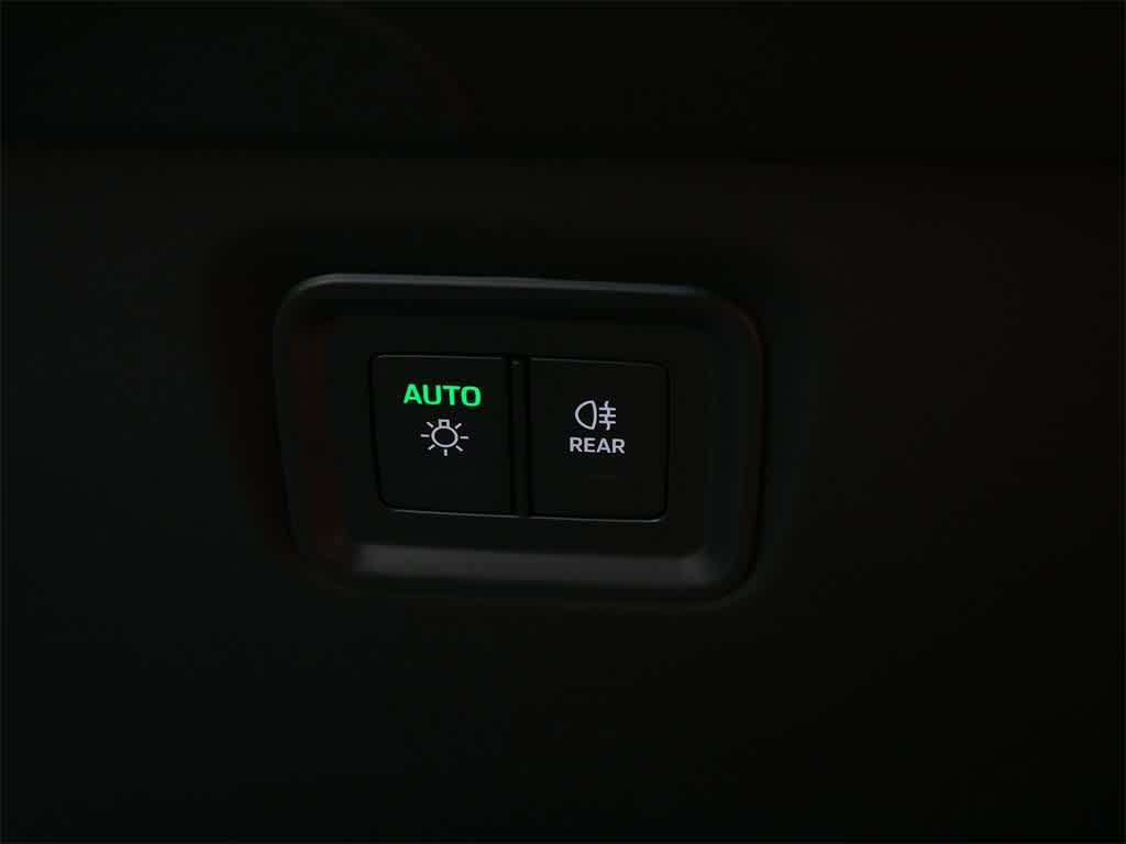 Thumbnail: 2025 Porsche Cayenne - 18