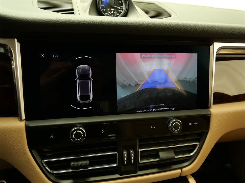 Thumbnail: 2024 Porsche Macan - 27