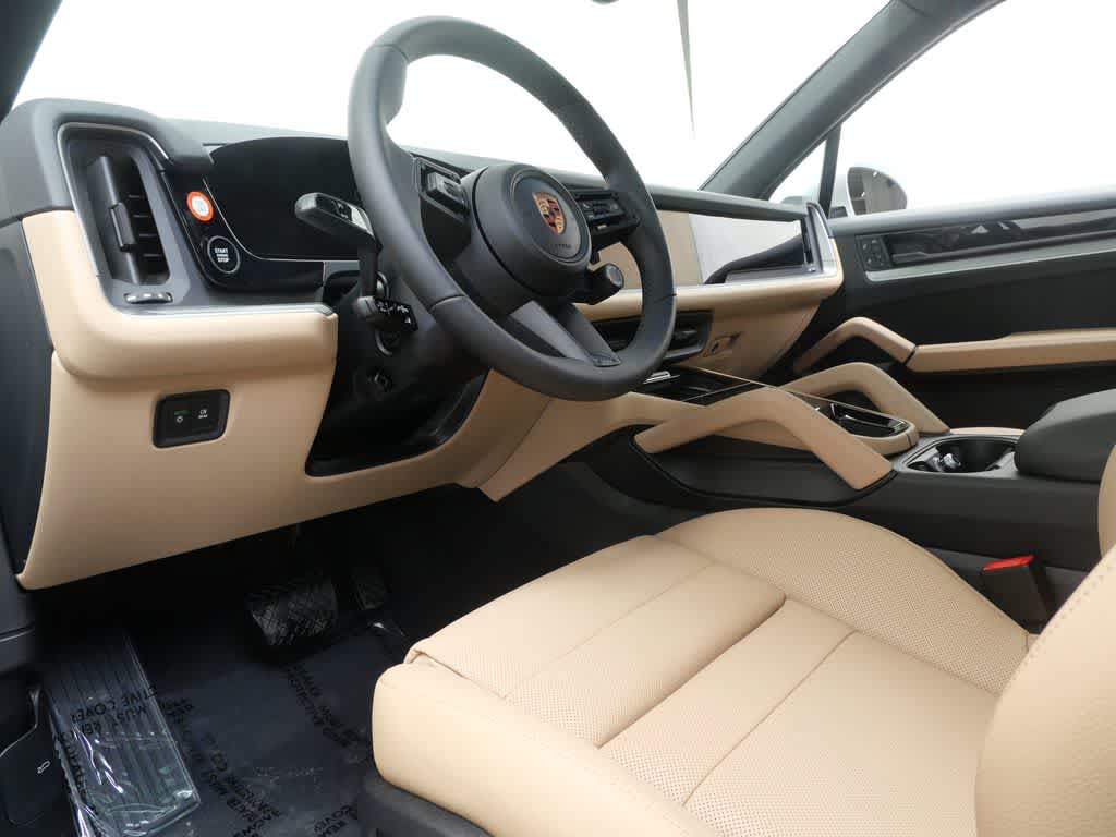 Thumbnail: 2026 Porsche Cayenne - 4