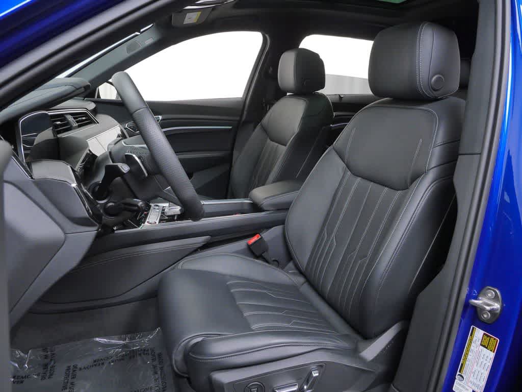 Thumbnail: 2024 Audi SQ8 e-tron - 5