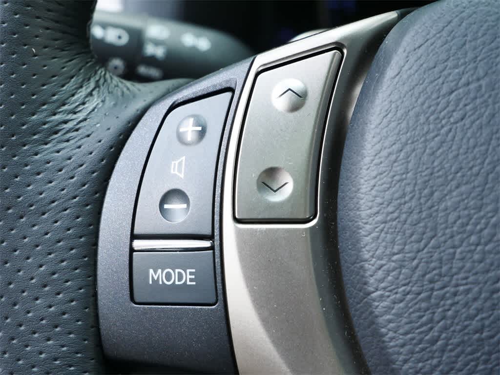 Thumbnail: 2013 Lexus GS - 18