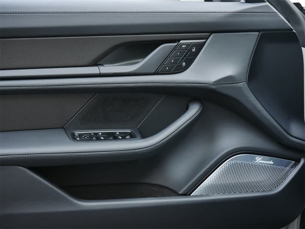 Thumbnail: 2026 Porsche Taycan - 11