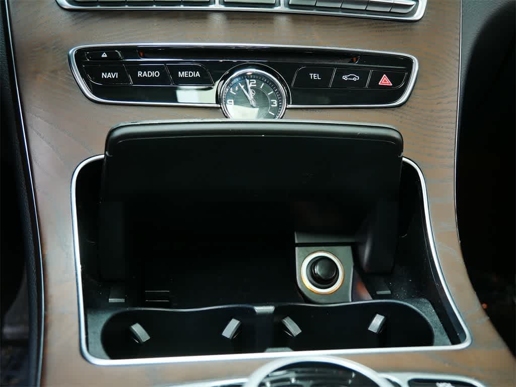 Thumbnail: 2017 Mercedes-Benz C-Class - 22