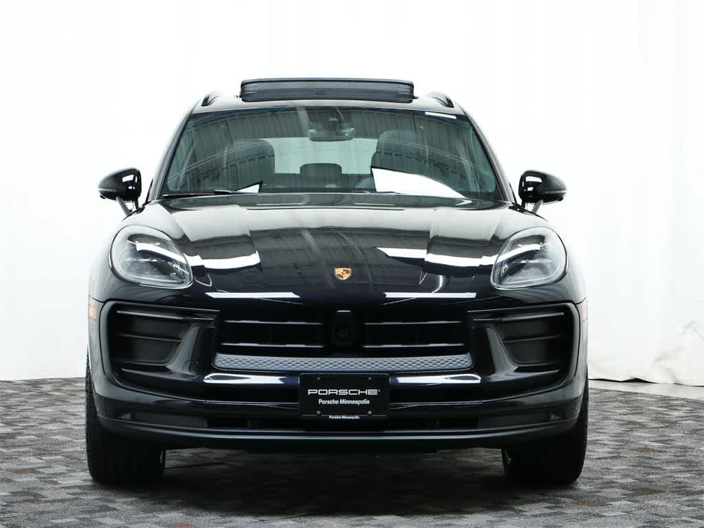 2024 Porsche Macan  10