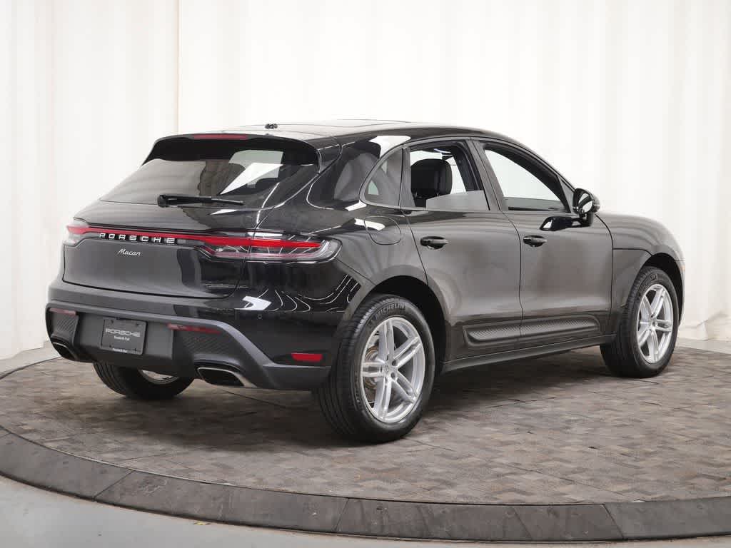 Thumbnail: 2025 Porsche Macan - 7