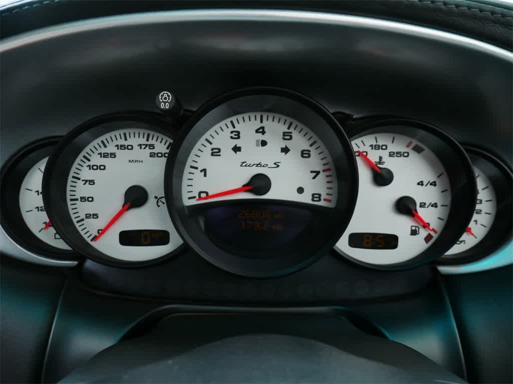 Thumbnail: 2005 Porsche 911 - 23