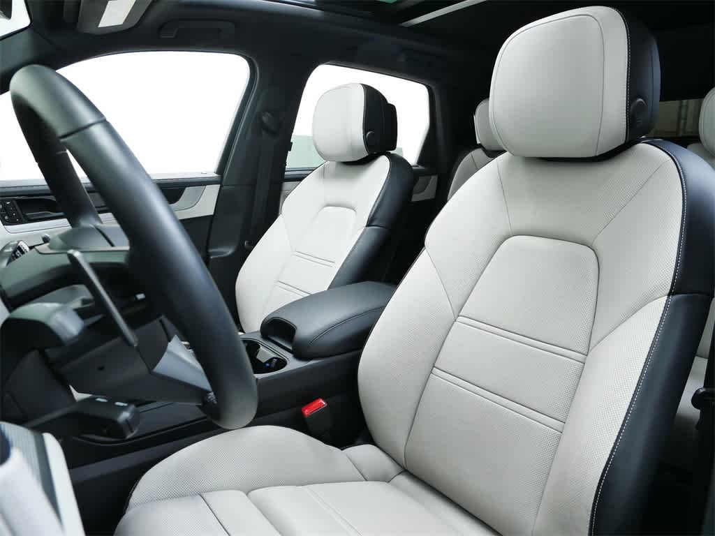 Thumbnail: 2024 Porsche Cayenne - 5