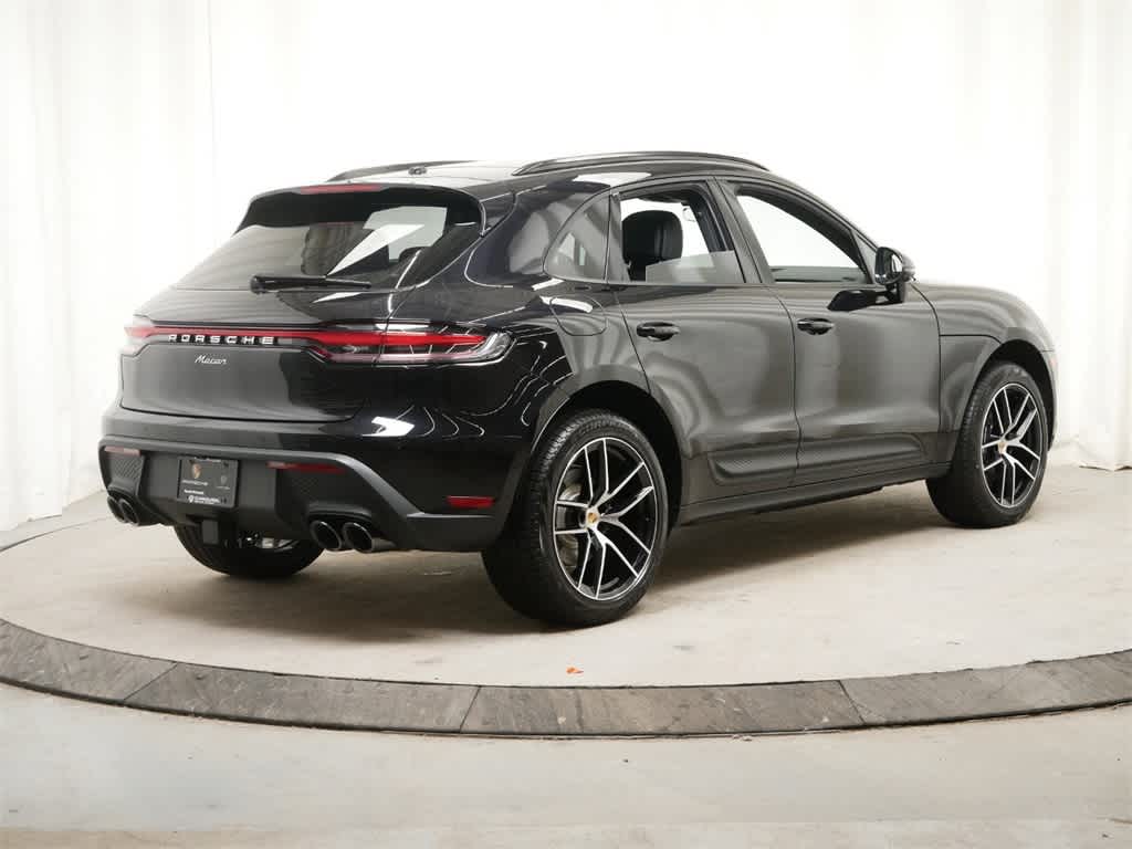 Thumbnail: 2025 Porsche Macan - 9