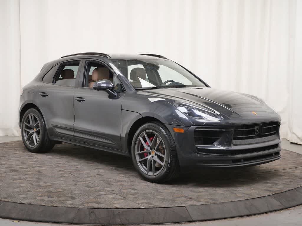 Thumbnail: 2023 Porsche Macan - 9