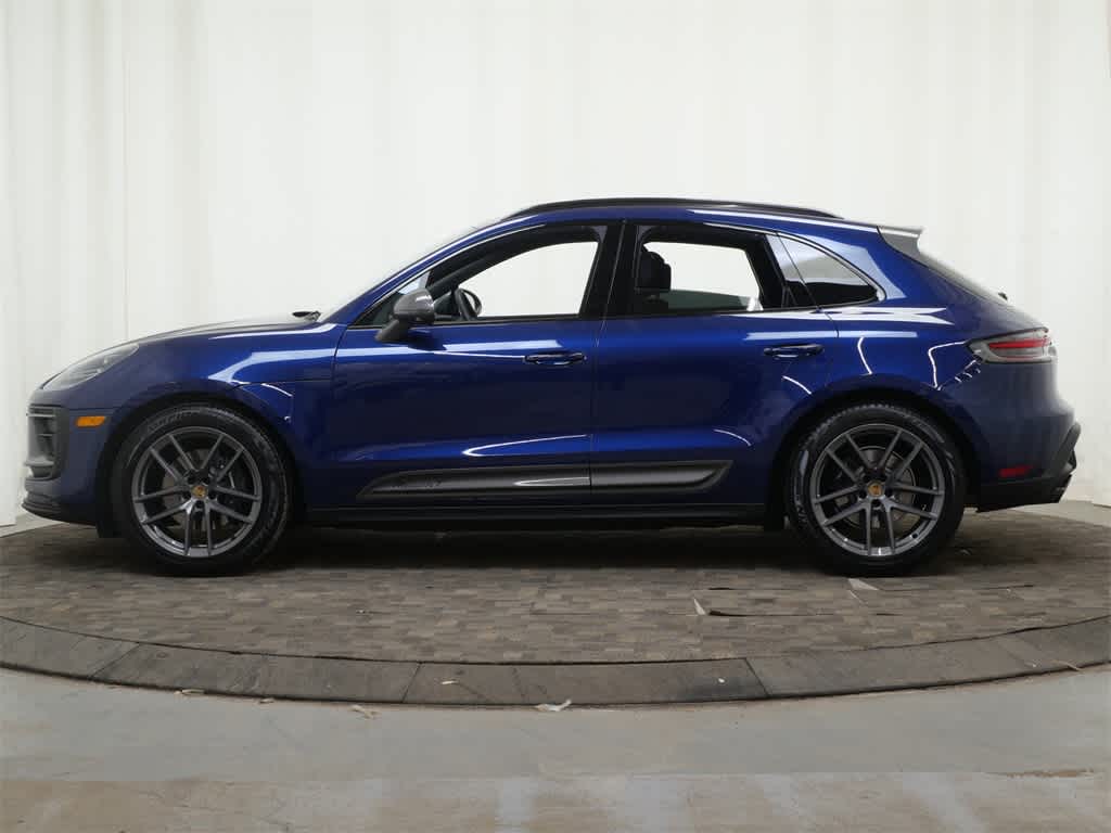 Thumbnail: 2025 Porsche Macan - 2