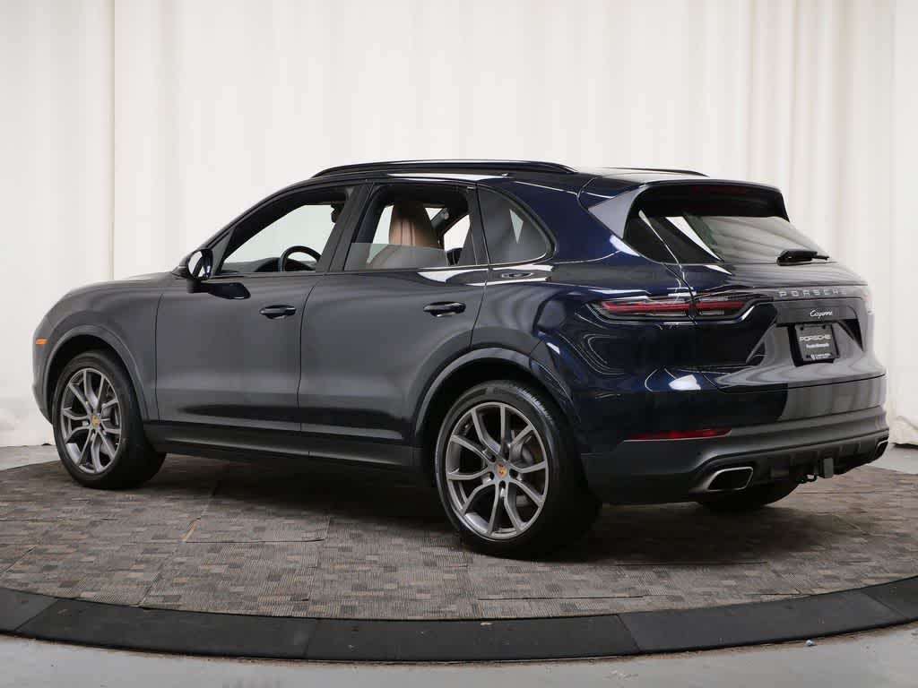 Thumbnail: 2023 Porsche Cayenne - 3