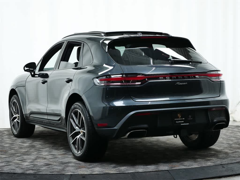 Thumbnail: 2025 Porsche Macan - 3