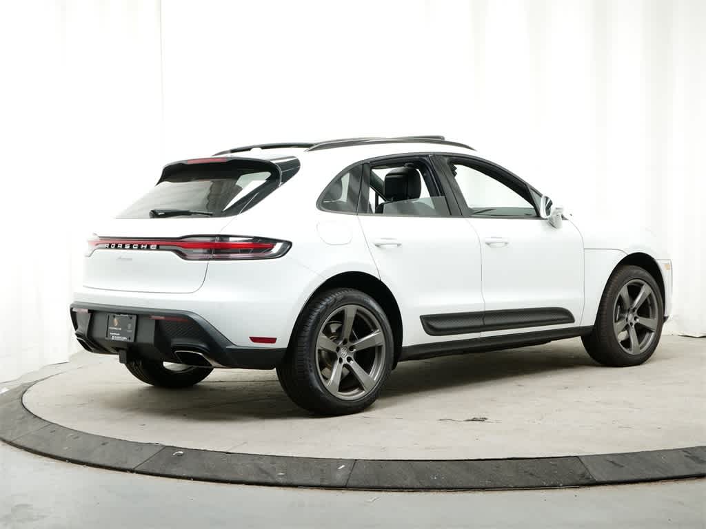 Thumbnail: 2025 Porsche Macan - 7
