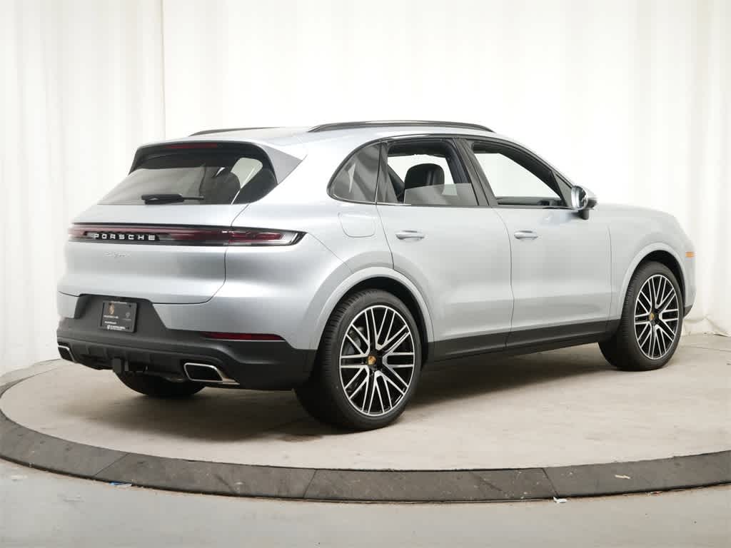 Thumbnail: 2024 Porsche Cayenne - 9