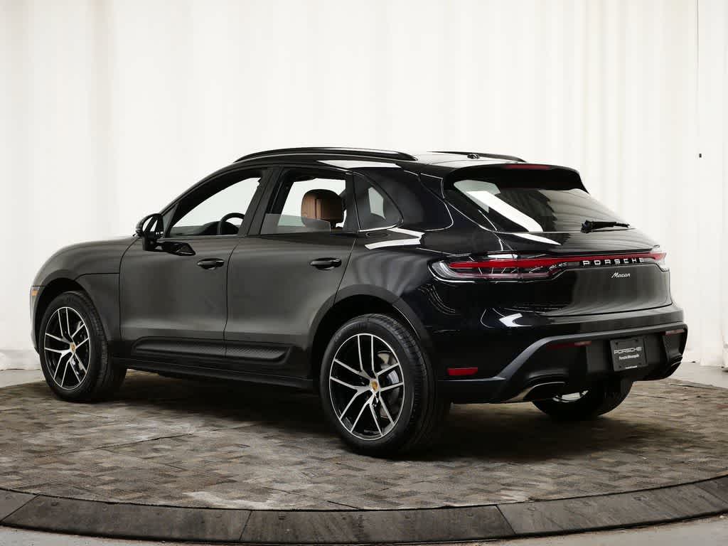 Thumbnail: 2026 Porsche Macan - 3