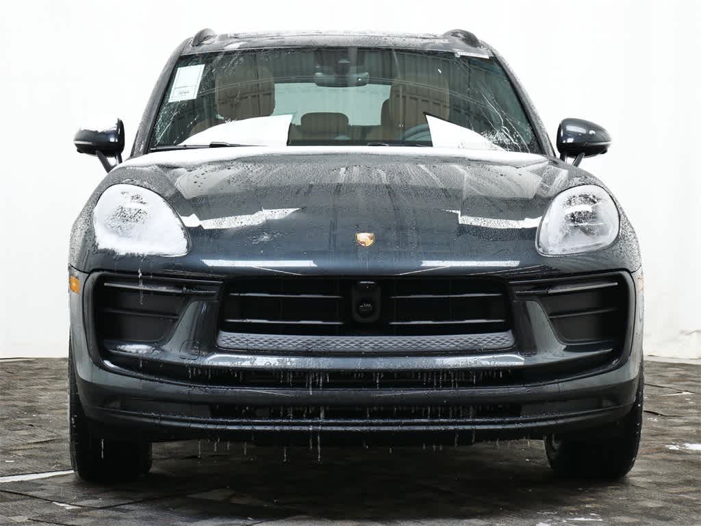 Thumbnail: 2026 Porsche Macan - 10