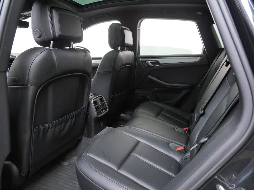Thumbnail: 2024 Porsche Macan - 14