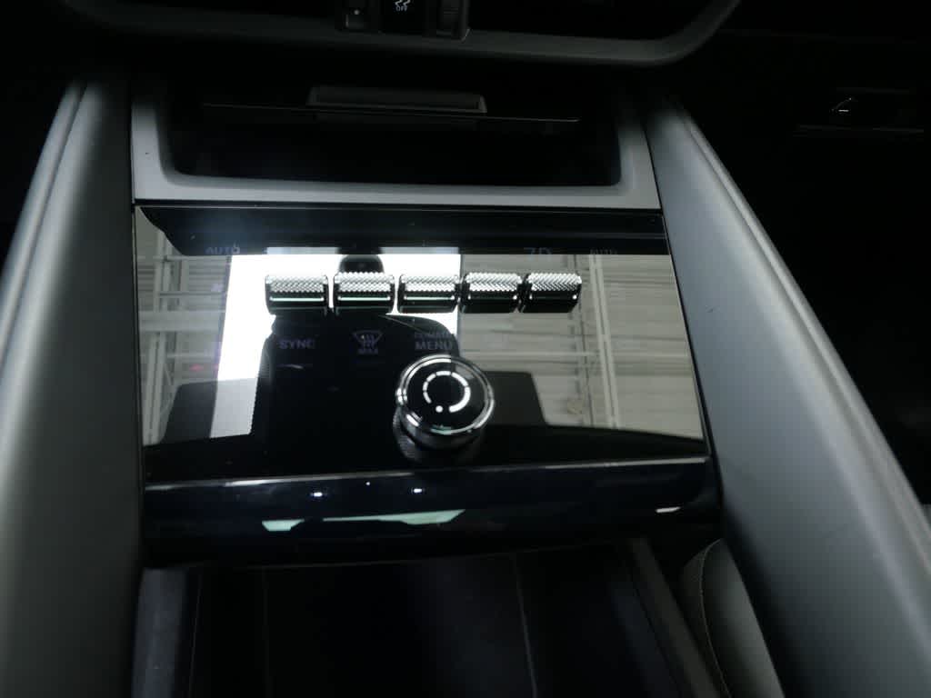 Thumbnail: 2024 Porsche Macan - 27