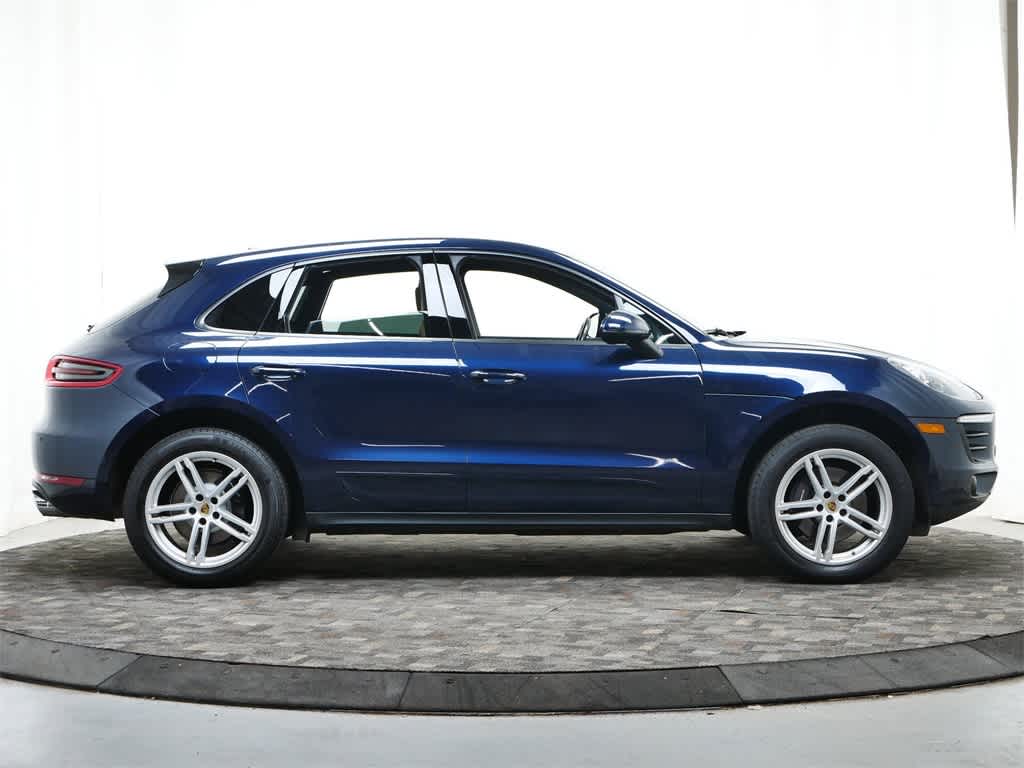 Thumbnail: 2018 Porsche Macan - 8