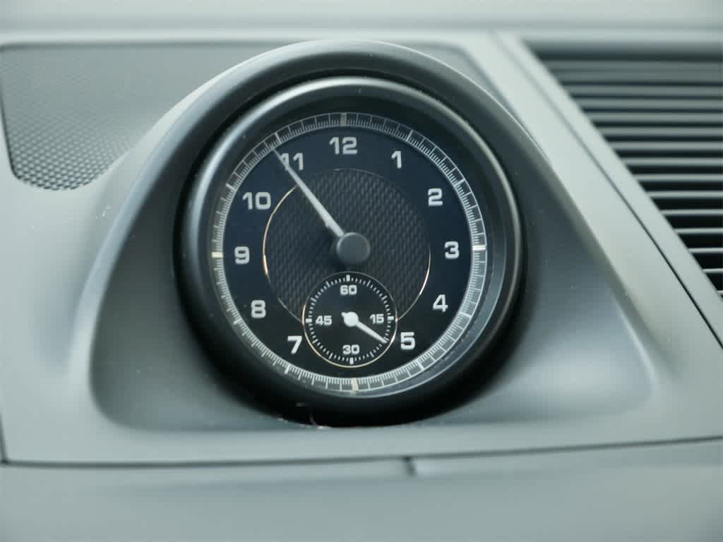 Thumbnail: 2025 Porsche Macan - 24