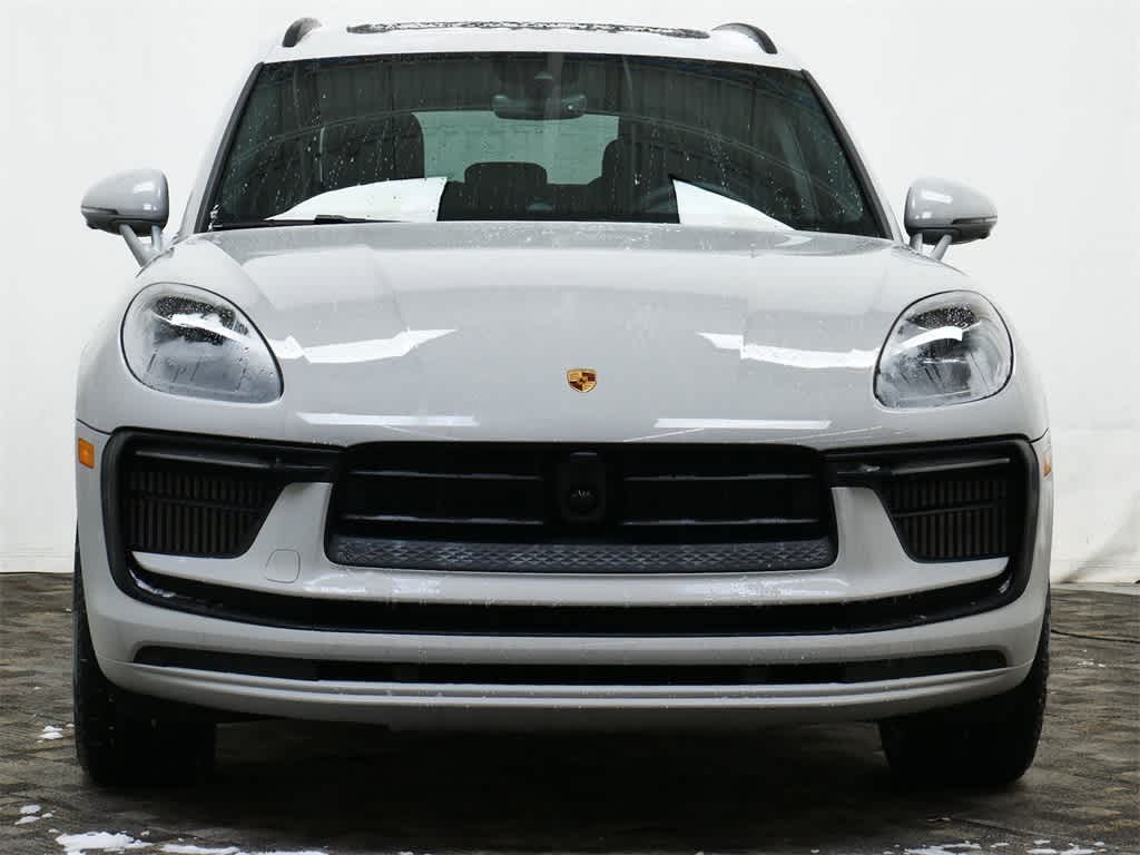 Thumbnail: 2026 Porsche Macan - 10